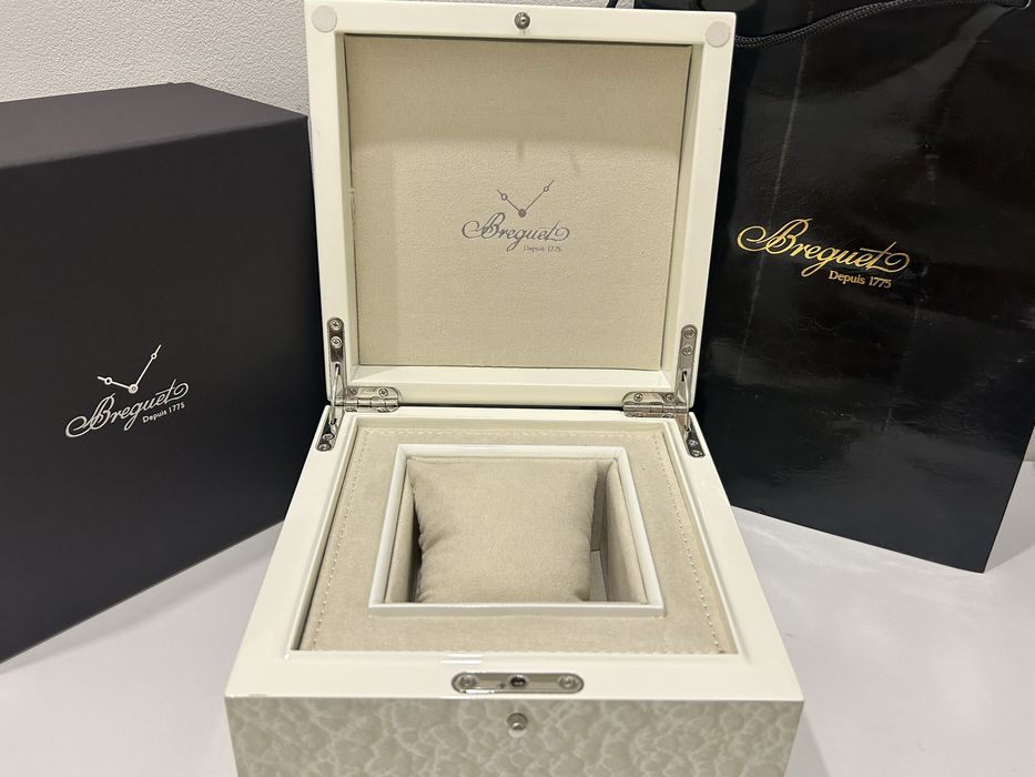 Коробки  Breguet