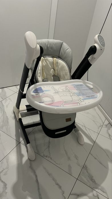 Стілець для годування