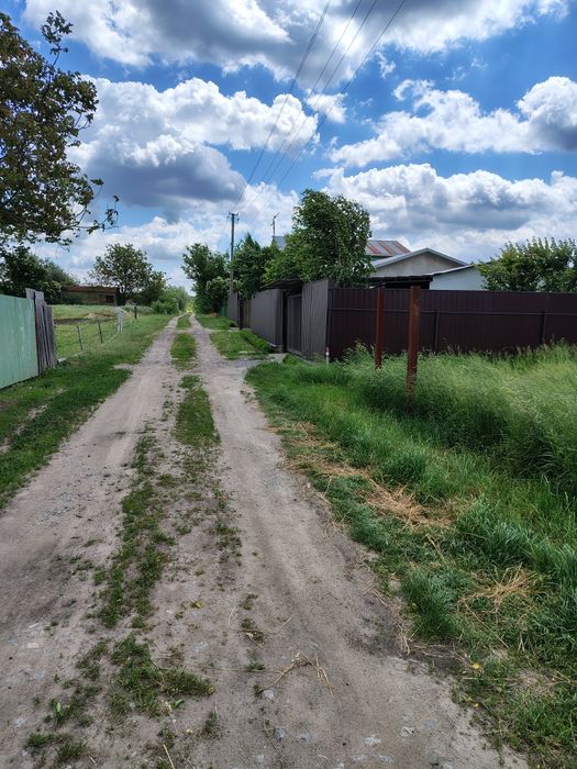 Продам ділянку біля с.Трушки, підключено 380 В, неподалік річка Роставиця, ліс!!!