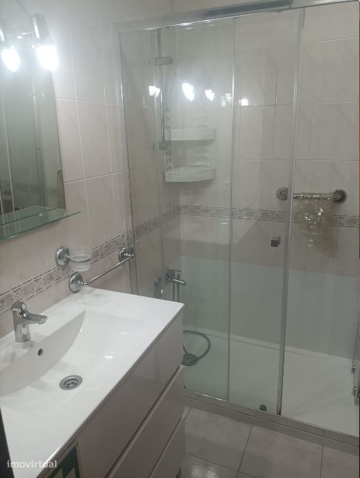 Apartamento T1 - Mobilado