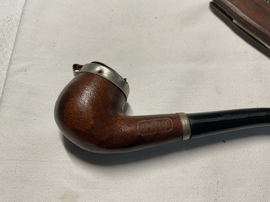Conjunto de cachimbo e duas peças para limpeza dos mesmos