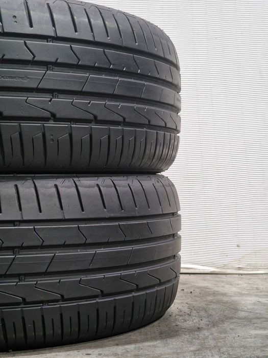 2 Pneus 215/55R17 HANKOOK Semi Novos