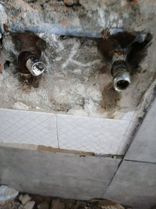 Manutenção e Remodelação de Casa e Apart_os/Luz, Água,  Azulejos,  etc