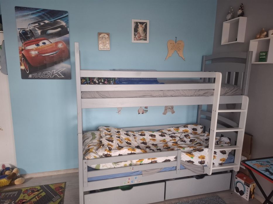Sprzedam łóżko piętrowe-szare