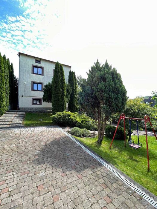 Продаж будинку та ділянки в смт. Івано Франкове