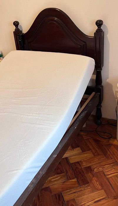 Cama articulada usada