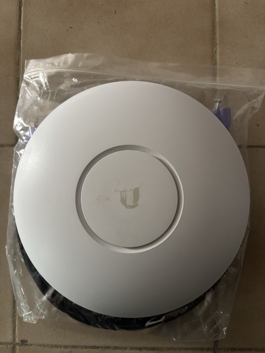 Acess Point Unifi Pro + Cabo Cat6/UTP