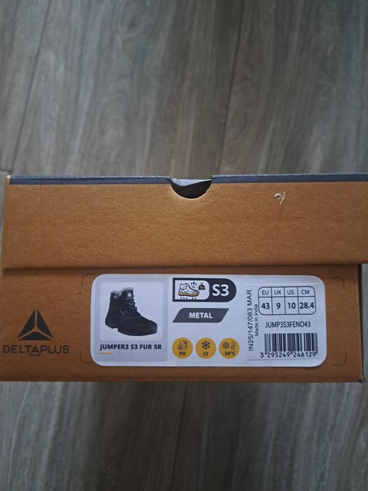 Buty robocze Delta Plus 43  NOWE