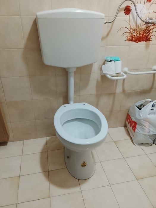 Sanita completa e lavatório