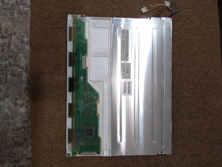 Матриця Sharp LQ121S1LG41