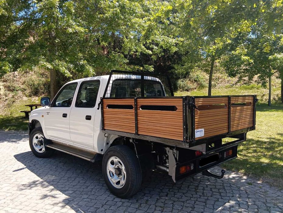 Toyota Hilux D4D  4x4 cabine dupla ano 2004 com IVA dedutível