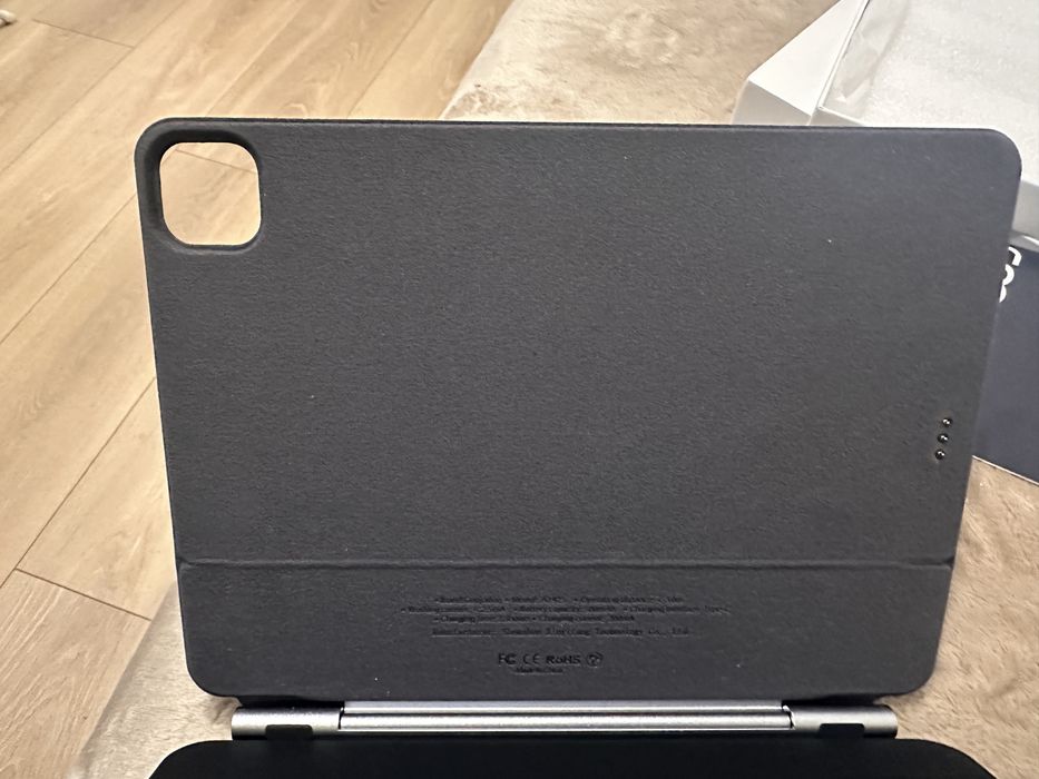 Etiui z klawiatura do ipada apple