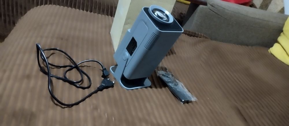 Smart Projector HY320