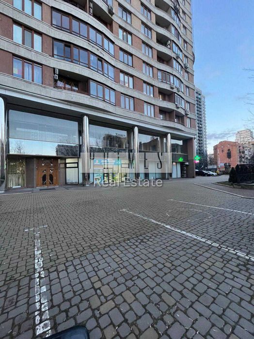 Продаж фасадного приміщення, вул. Жилянська, ЖК Diplomat Hall