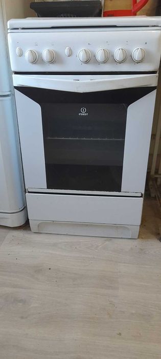 Плита газова б/у  INDESIT