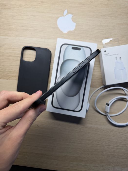 iPhone 15 128gb czarny bateria 87% komplet