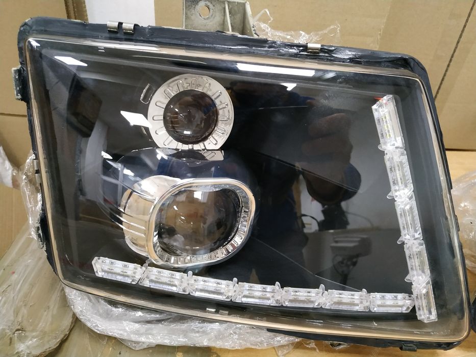 Мерседес Віто Фольксваген Т4 ЛТ скло фар прозоре фари стекло стекла