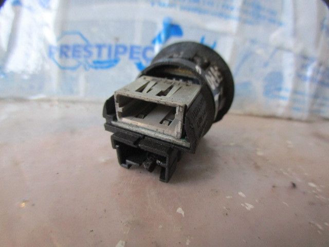 Módulo USB / AUX / IPOD PEUGEOT 208