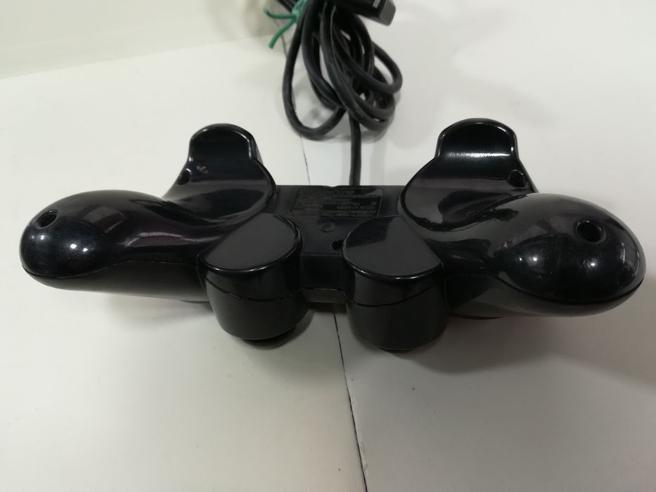 Ігрова приставка PlayStation 2 джойстик.
