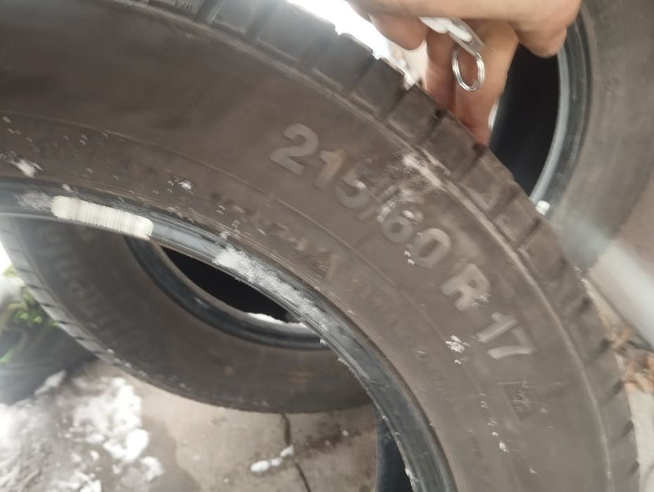 215/60R17 Opony zimowe Continental