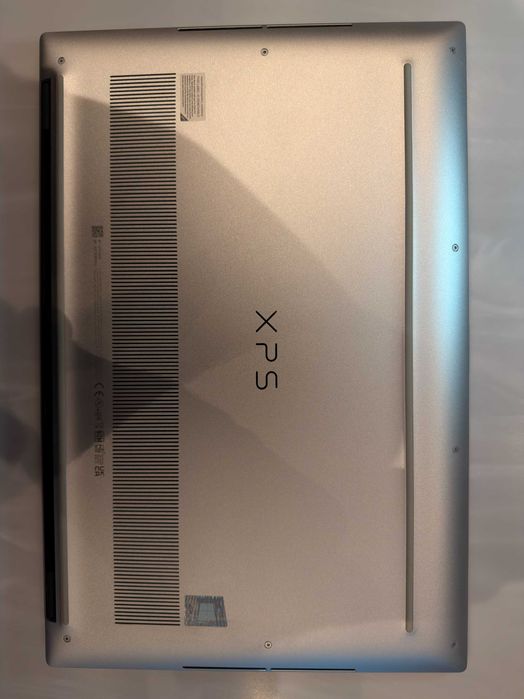 Dell XPS 15 9510 | 64GB RAM | 1TB SSD | i5-11400H | Стан нового