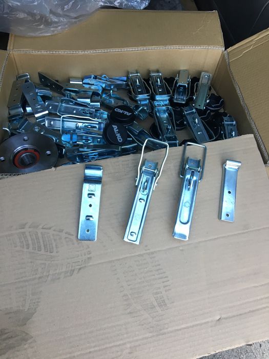 Защёлка  , замки,  петля  борта легковых прицепов,амортизатор