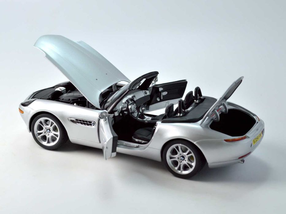 Колекційна модель Kyosho BMW Z8 E52 Cabriolet (1:18), срібляста