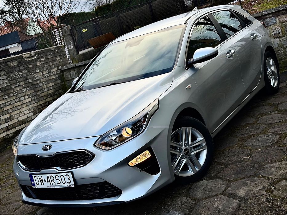 Kia Ceed 1.5 Benzyna 160ps Salon Polska Hatchback znikomy przebieg 30 tyś