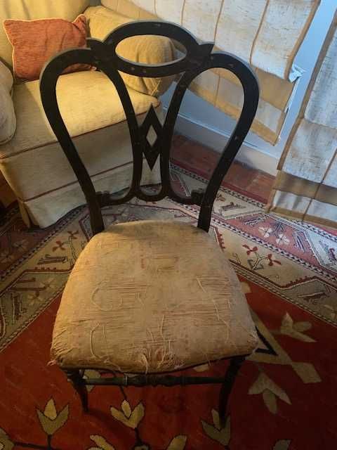 Vendo Cadeira Antiga - Modelo Austríaco