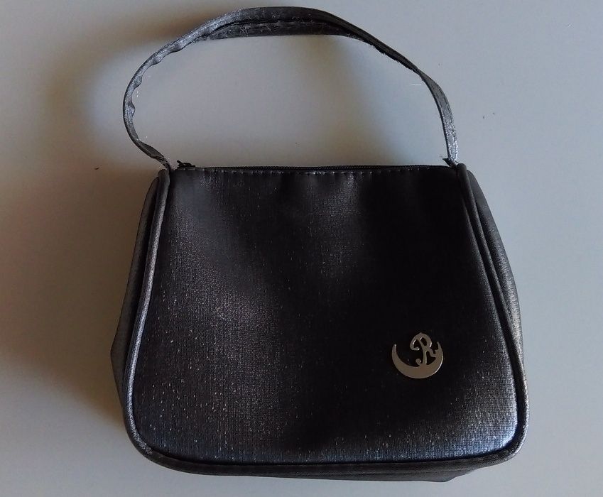 Torebka mała do ręki srebrna, śliczna, elegancka wesele impreza