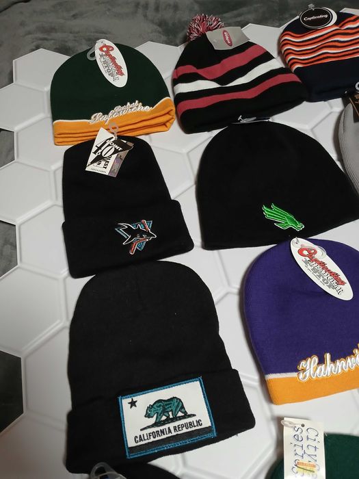 Шапка нова з США по доступній ціні обераєте ви нові США