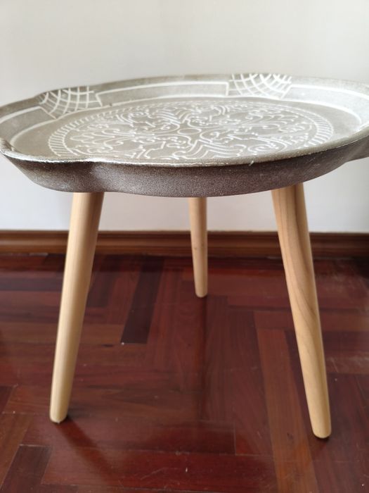 Mesa com geometria de centro