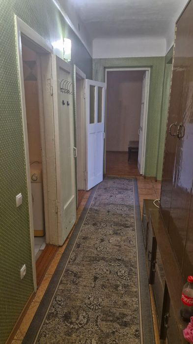 Сдаю в центре недалеко от детского городка Сказка , 2-х квартиру