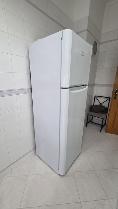 Frigorífico Indesit - FAÇO ENTREGA