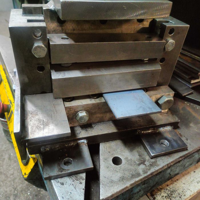 Próbki do badań niszczących,Elementy toczone frezowane  KCV, Rm i inne