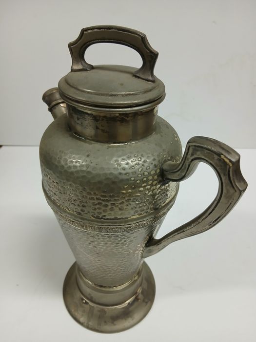 Cocktail Shaker Art Deco c/ caixa de música