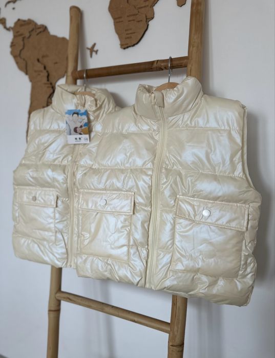 Жилетка безрукавка біла молочна на замочку 110 116 122 128 134 140