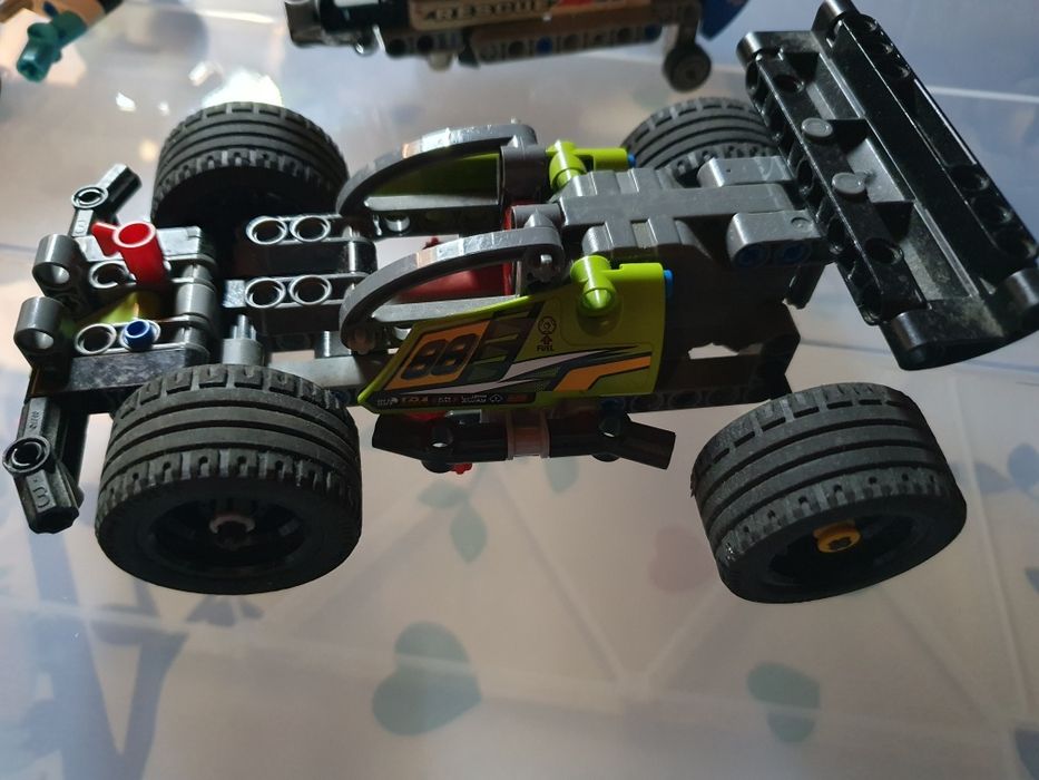 Selling LEGO Technic64740967201793123