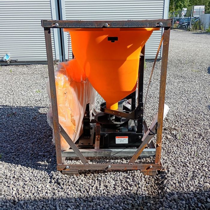 Rozsiewacz SHARK Spreader 100 kg