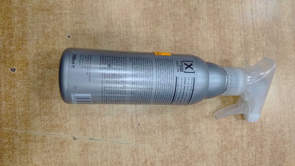 Spray czyszczący do puchu Extreme Cleaner Spray - on  Granger's
