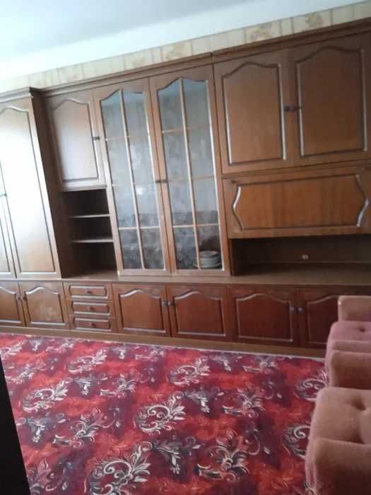 Здам в оренду 2-кімнатну квартиру на Воскресенці. Метро 15 хвилин.