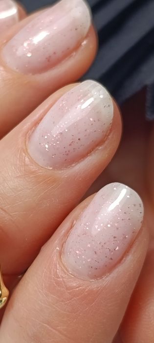 Stylizacja paznokci. Manicure i pedicure. Hybryda, żel