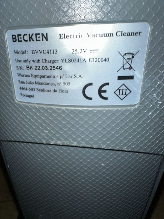 Aspirador vertical da Becken