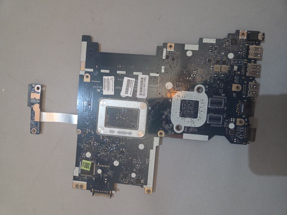 Sprzedam uszkodzoną płytę główną  do laptopa HP 250