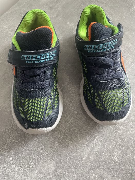 Кросівки на хлопчика 26