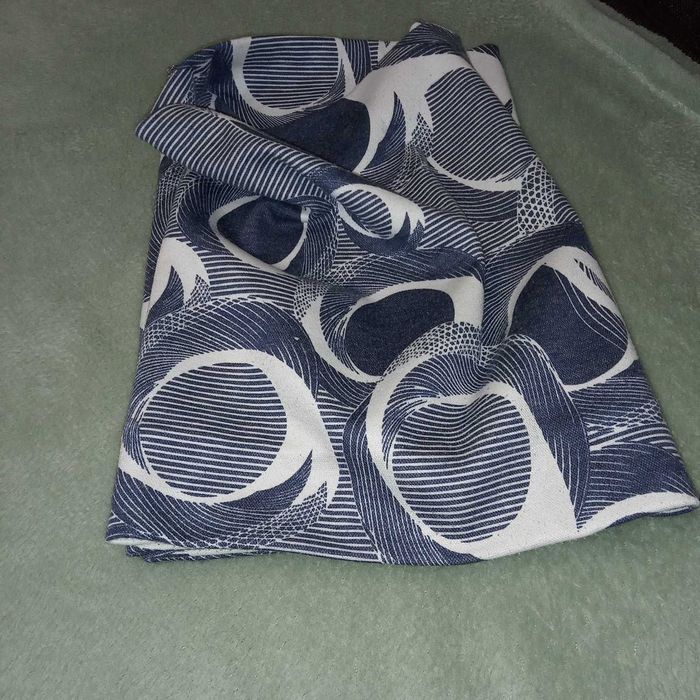 Szal - komin granatowo-biały