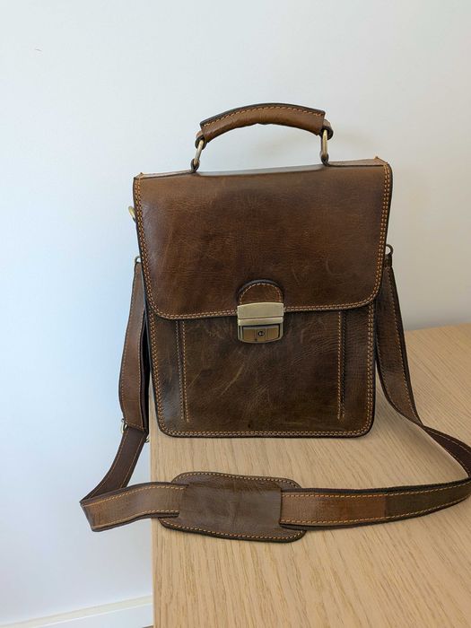 Bolsa homem sénior