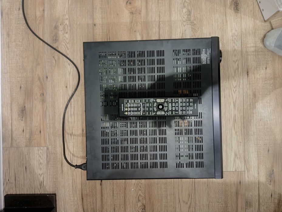Amplituner onkyo tx-sr876 7.1
