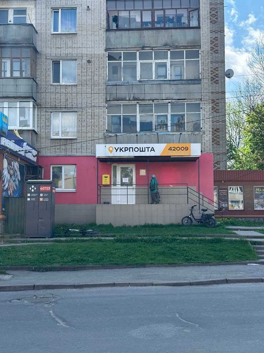 Нежитлове приміщення, 66 м2, м. Ромни, вулиця Маяковського (вулиця Рятувальників), будинок 67/74