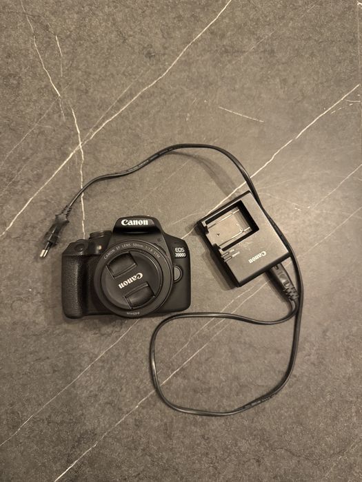 Canon 2000D + 50mm